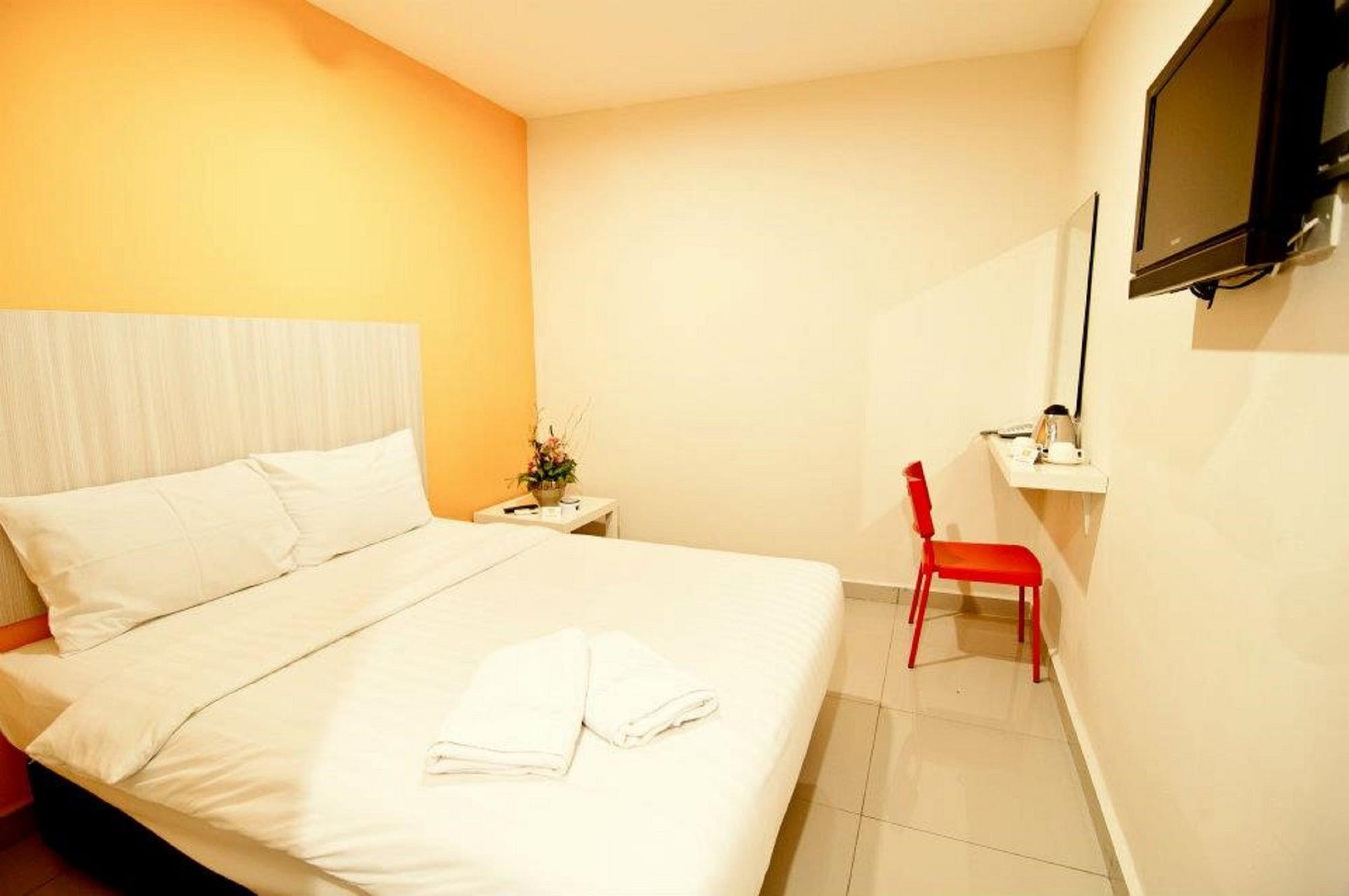 101 Hotel Bangi Buitenkant foto