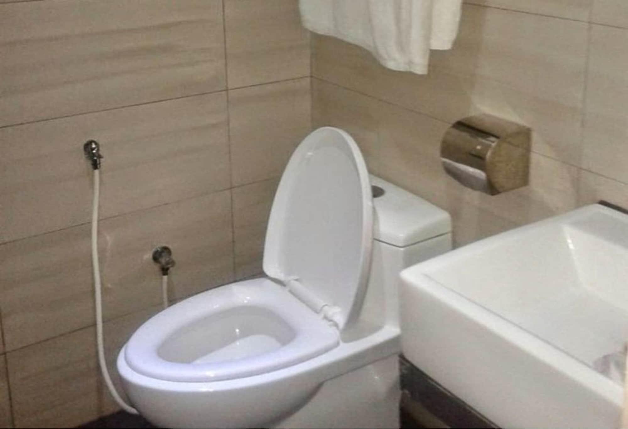 101 Hotel Bangi Buitenkant foto