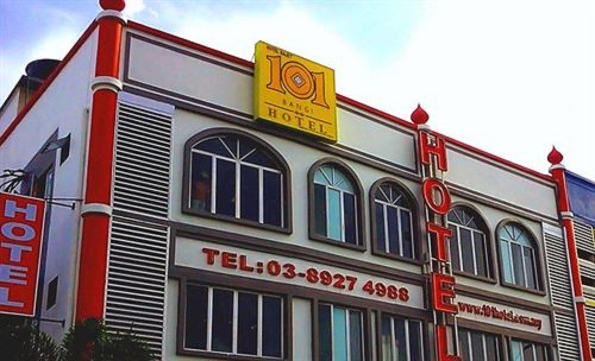 101 Hotel Bangi Buitenkant foto